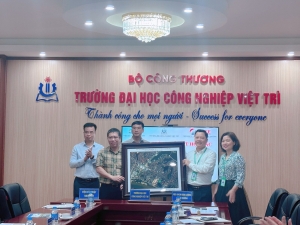 Trường Đại học Công nghiệp Việt Trì ký kết hợp tác với Viện Kỹ thuật Nhiệt đới, Viện KHCN Năng lượng và Môi trường