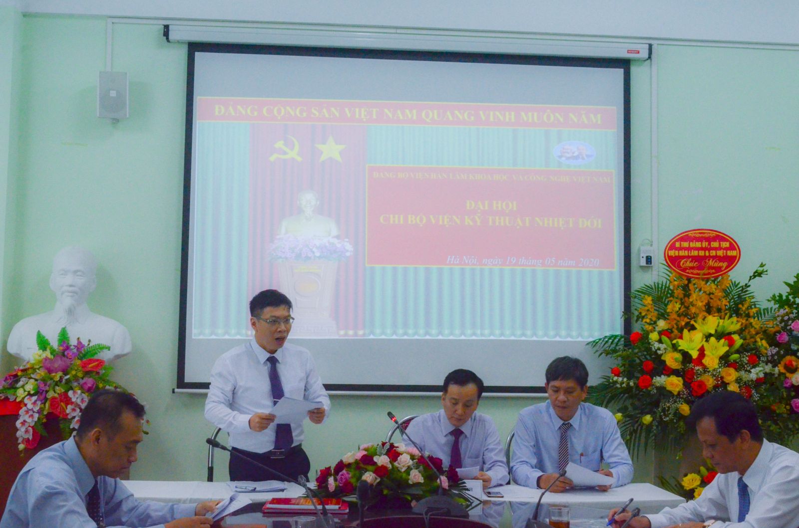 Đồng chí Trần Đại Lâm trình bày phương hướng nhiệm vụ cấp ủy nhiệm kỳ 2020 - 2025
